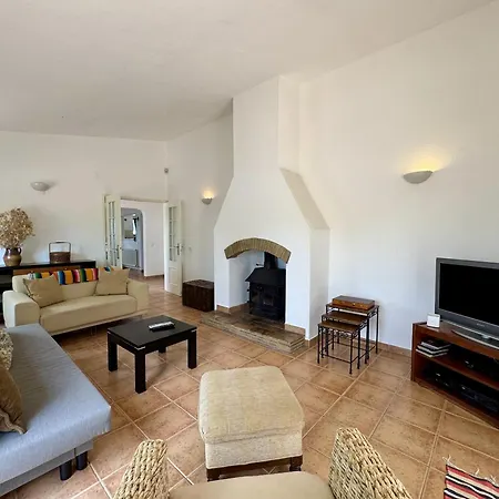 Algarve Country 1 With Pool By Homing Villa Santa Bárbara de Nexe