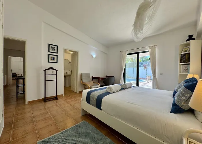 Villa Algarve Country 1 With Pool By Homing Santa Bárbara de Nexe
